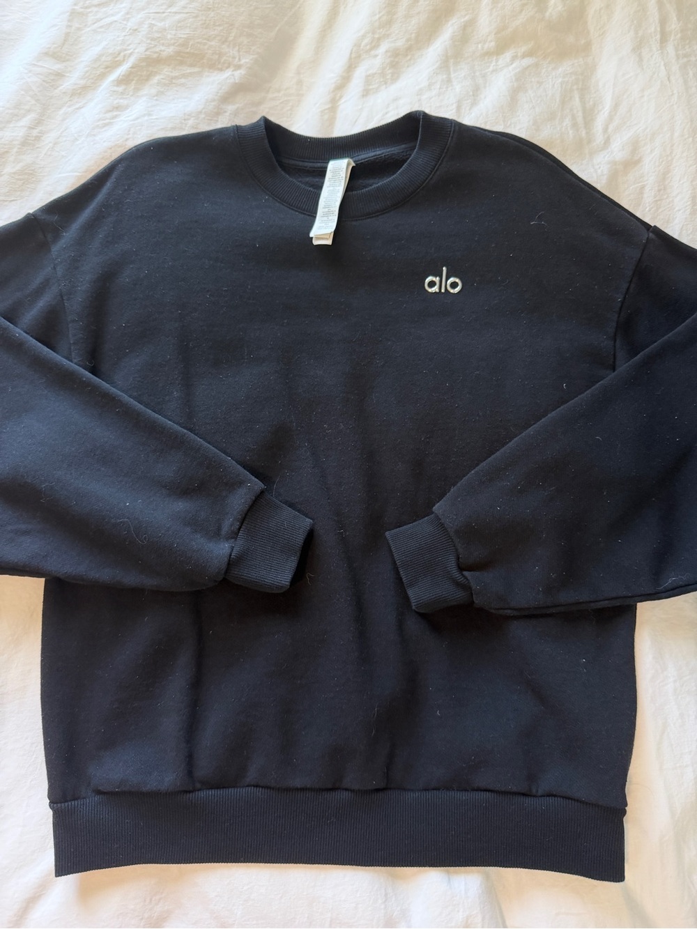 ALO Yoga Women's Black Accolade Classic Crew Sweatshirt